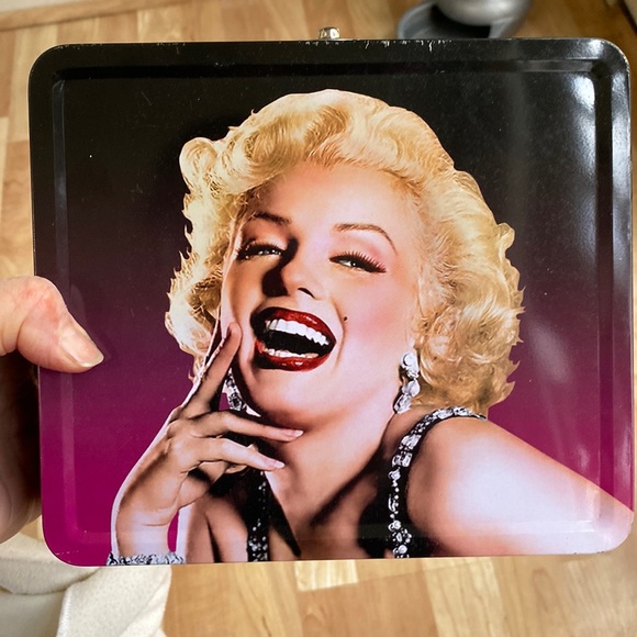 Radio Days Other - Vintage Marilyn Monroe metal lunchbox